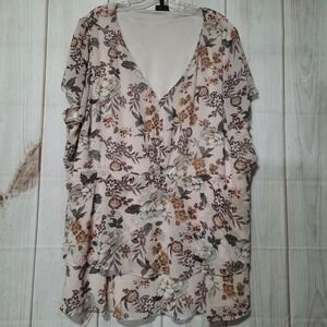 Torrid Shirt ladies size 4x floral lightweight Short Sleeve VNeck